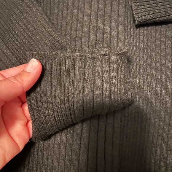 Dolce and Gabanna mock neck long sleeve - Picture 3 of 6